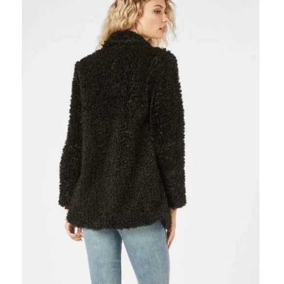 Drape Front Sherpa Coat. Size Small. - Picture 3 of 6